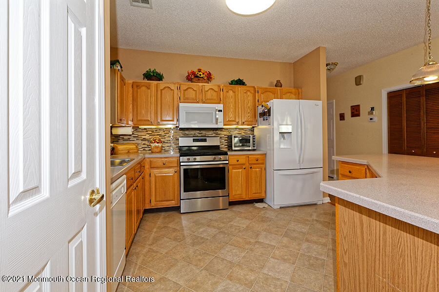159 Sandpiper Road Barnegat, NJ 08005 - Photo 14 of 30 10a