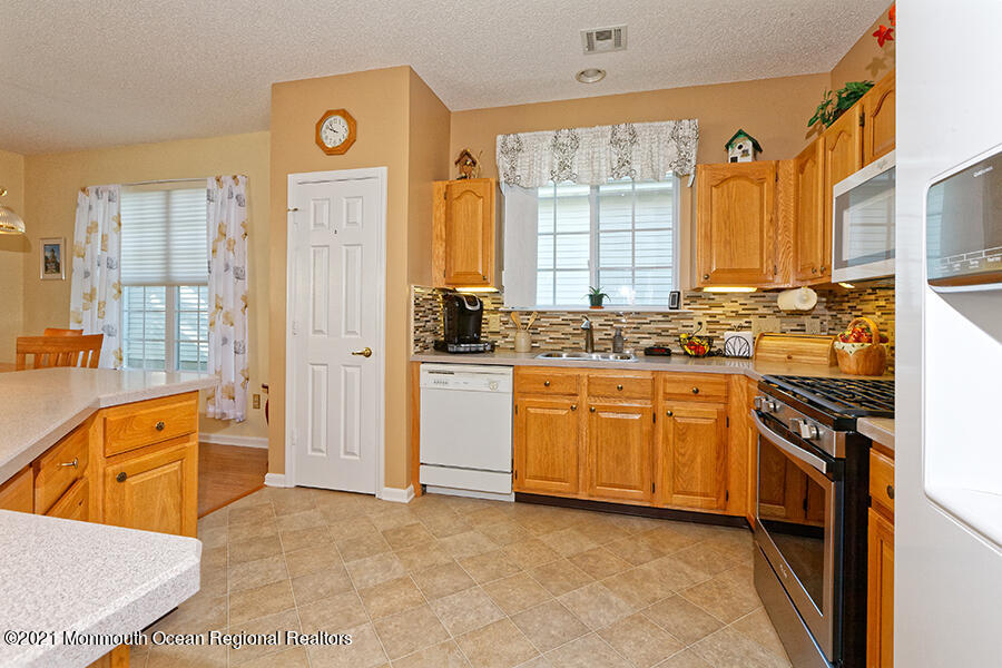 159 Sandpiper Road Barnegat, NJ 08005 - Photo 15 of 30 10b