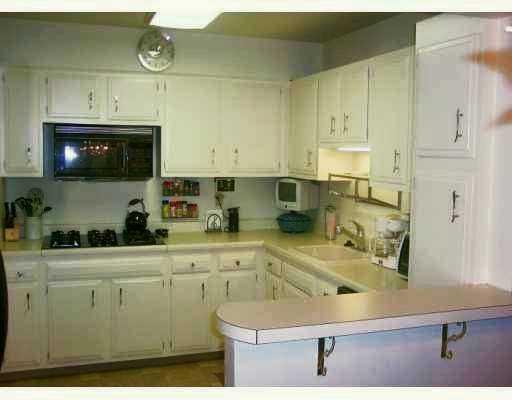 860 Beulah Road Penn Hills, PA 15235 - Photo 4 of 8 Kitchen.