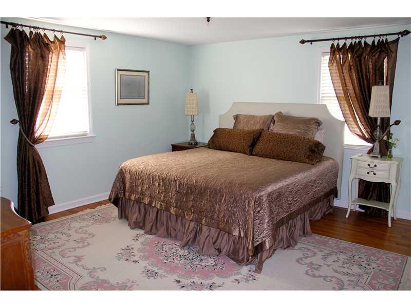 204 Sunridge Road Pittsburgh, PA 15238 - Photo 13 of 21 Master Bedroom.