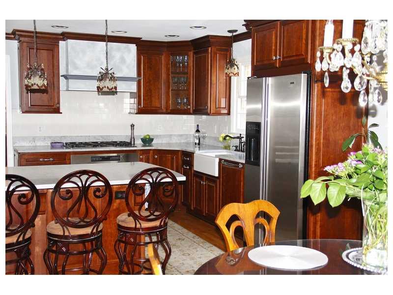 204 Sunridge Road Pittsburgh, PA 15238 - Photo 6 of 21 Kitchen.