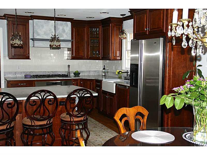 204 Sunridge Road Pittsburgh, PA 15238 - Photo 7 of 21 Kitchen.