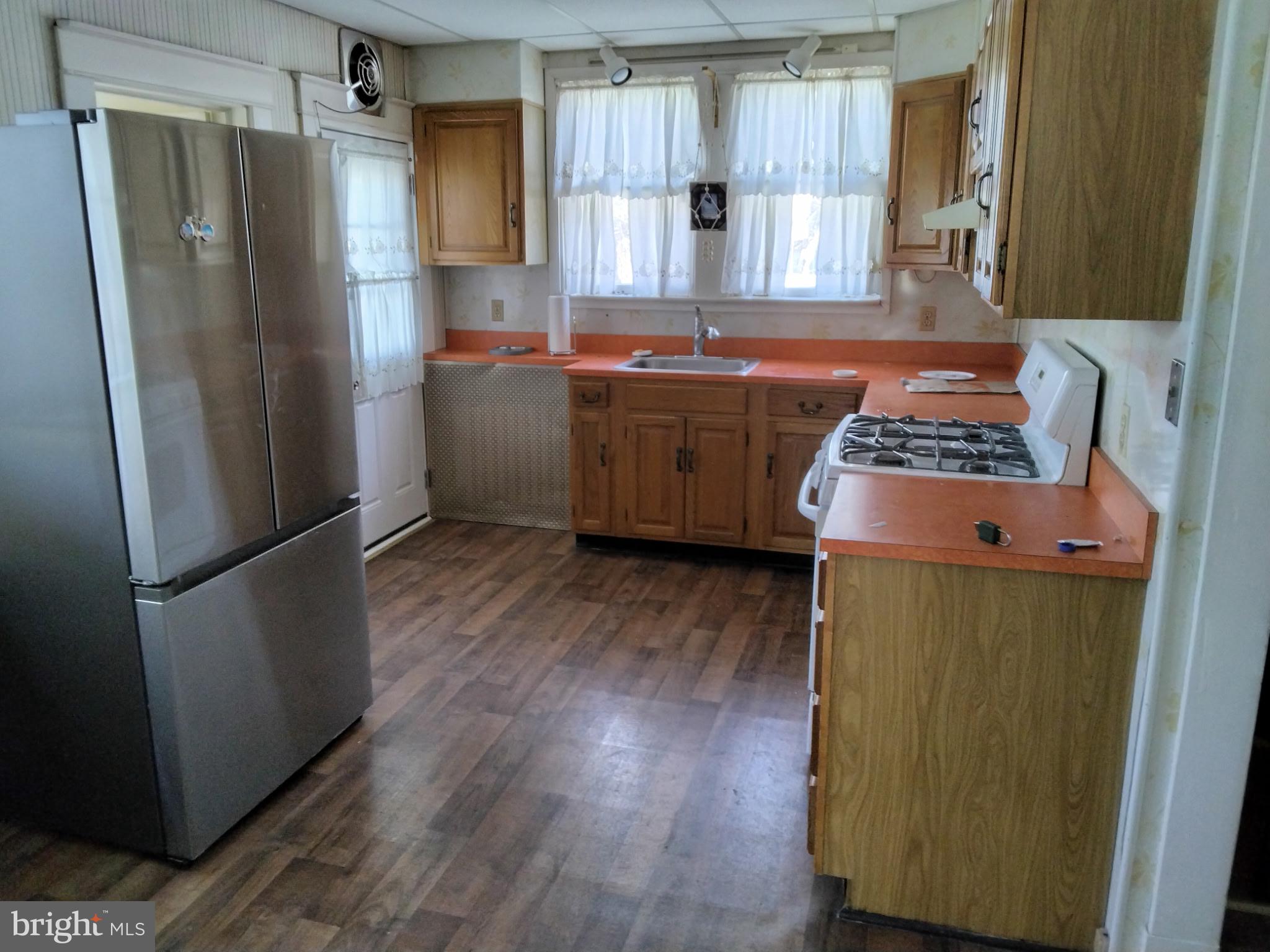 4302 Carleview Road Baltimore, MD 21207 - Photo 5 of 11