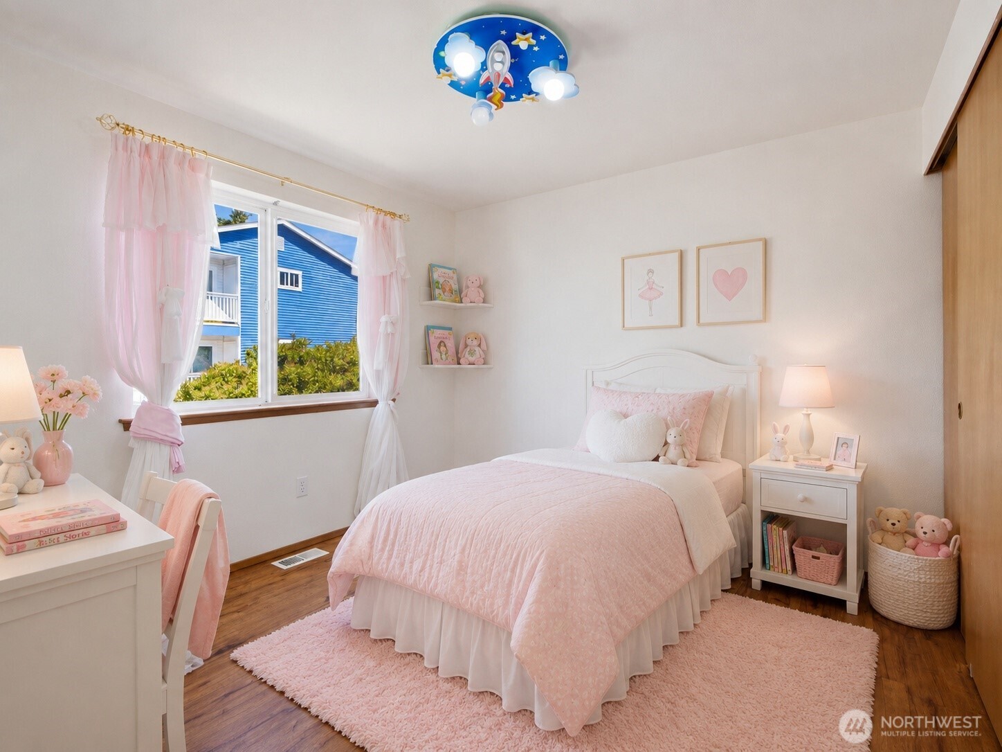 512 North 104th Street Seattle, WA 98133 - Photo 16 of 28
