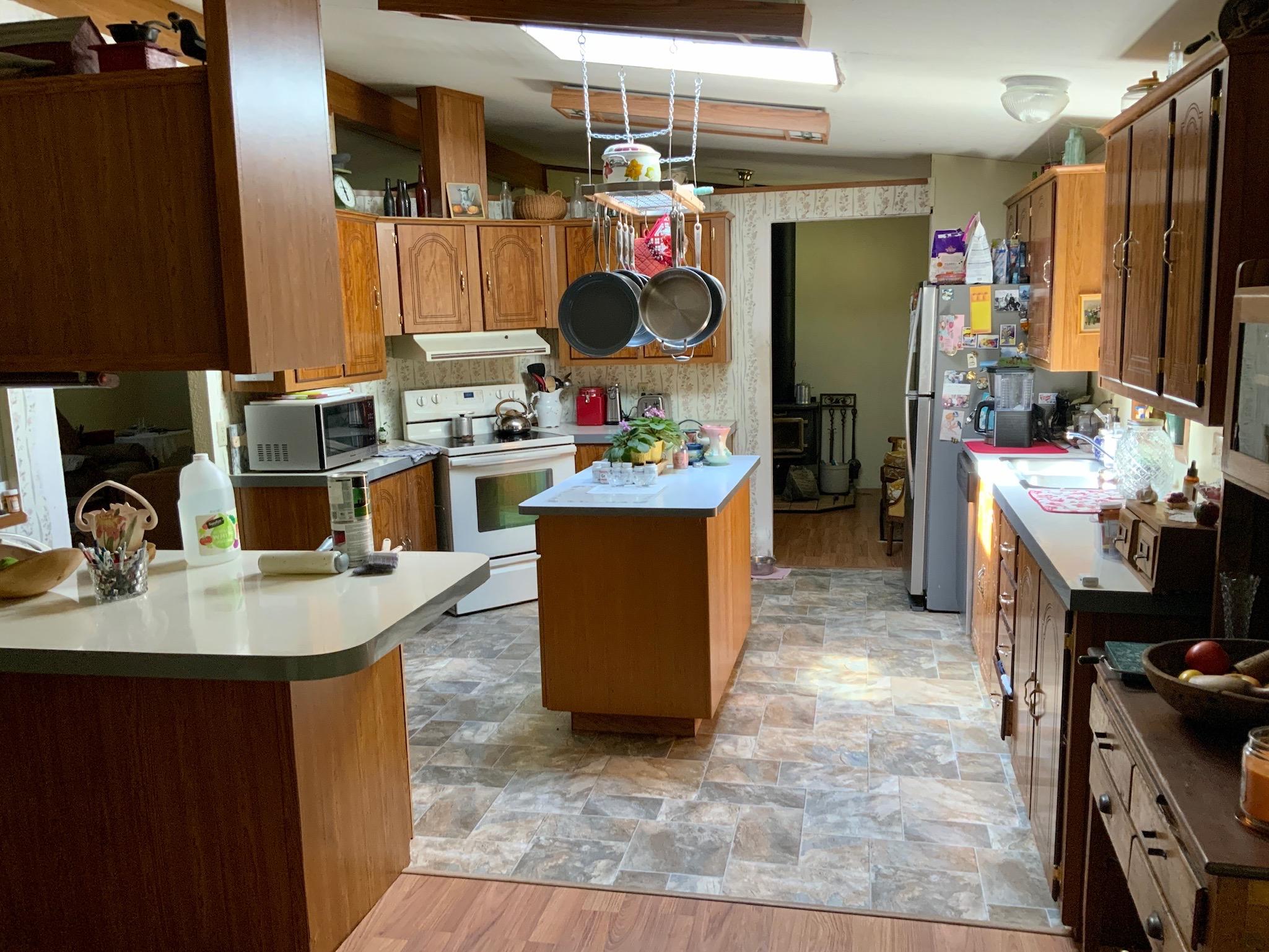 15981 Water Gap Road Williams, OR 97544 - Photo 8 of 36 4F9E4FF5-6083-4E1F-B3AF-A37CE6BA8659