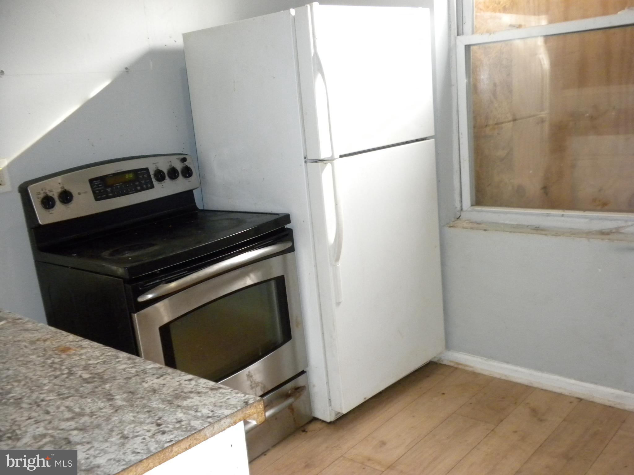 3137 Elmora Avenue Baltimore, MD 21213 - Photo 5 of 10 Kitchen