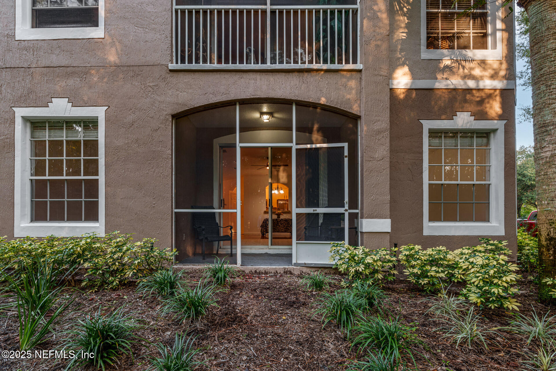 10550 Baymeadows Road, Unit 818 Jacksonville, FL 32256 - Photo 25 of 62 BACK PATIO