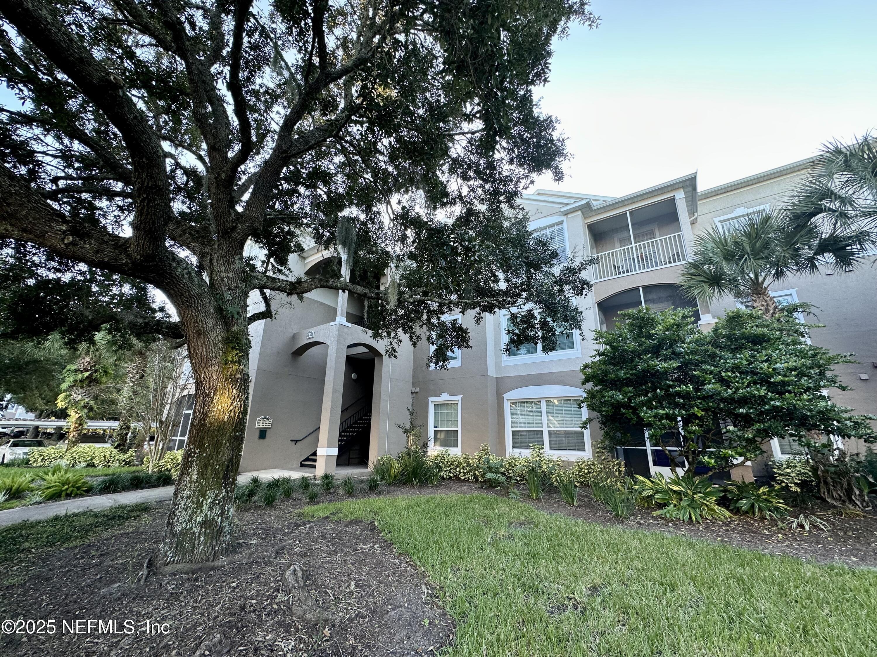 10550 Baymeadows Road, Unit 818 Jacksonville, FL 32256 - Photo 27 of 62 FRONT OF UNIT
