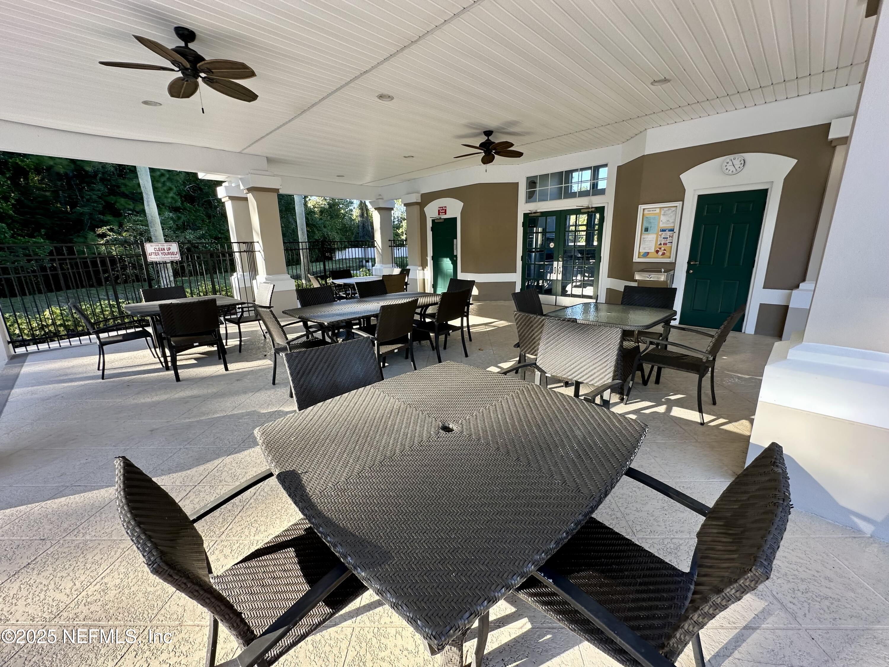 10550 Baymeadows Road, Unit 818 Jacksonville, FL 32256 - Photo 34 of 62 COMMUNITY POOL PICNIC AREA