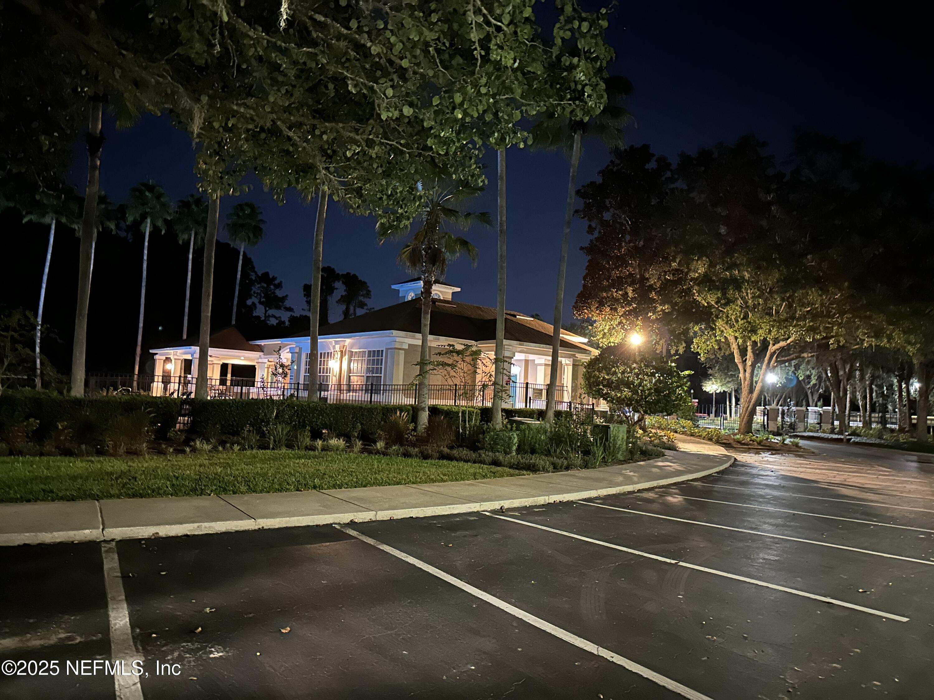 10550 Baymeadows Road, Unit 818 Jacksonville, FL 32256 - Photo 43 of 62 CLUBHOUSE AT NIGHT