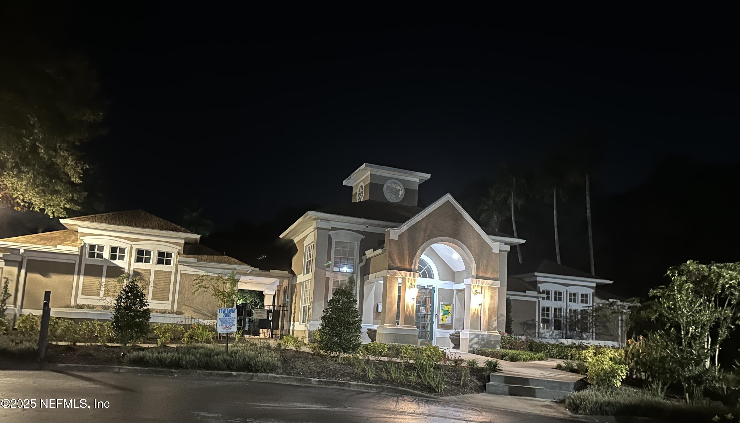 10550 Baymeadows Road, Unit 818 Jacksonville, FL 32256 - Photo 45 of 62 CLUBHOUSE AT NIGHT