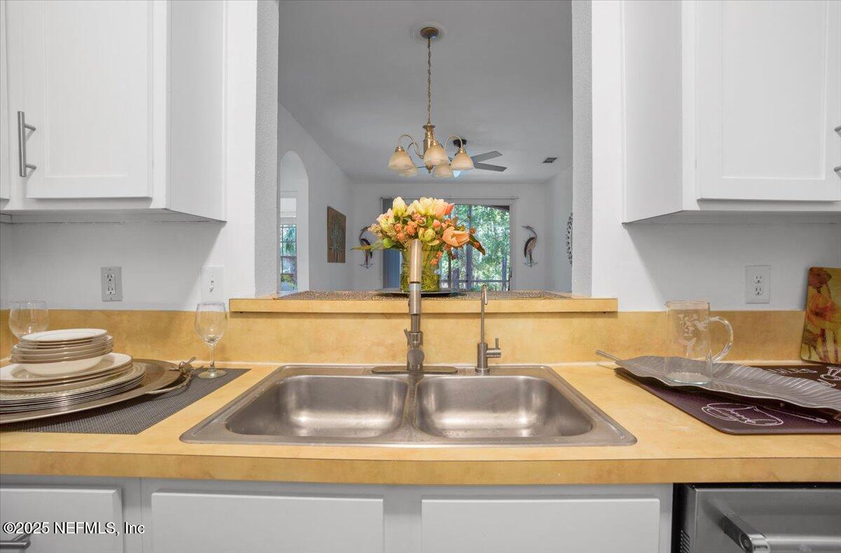 10550 Baymeadows Road, Unit 818 Jacksonville, FL 32256 - Photo 9 of 62 KITCHEN