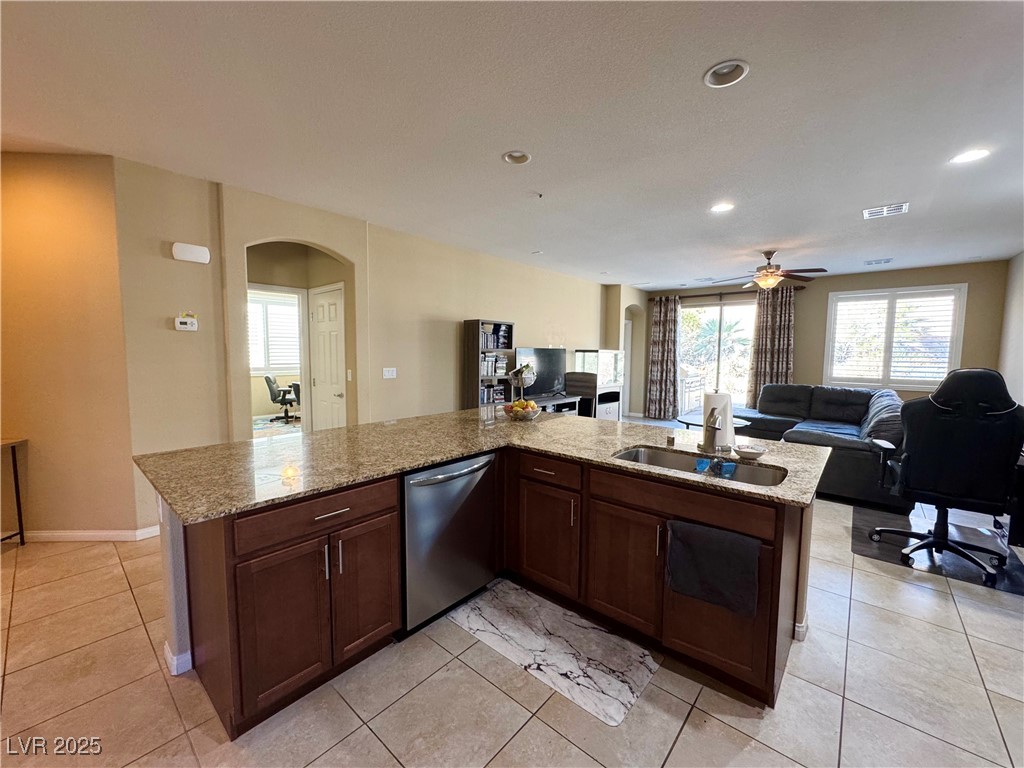 2128 Delmar Farms Court Laughlin, NV 89029 - Photo 10 of 36 Kitchen