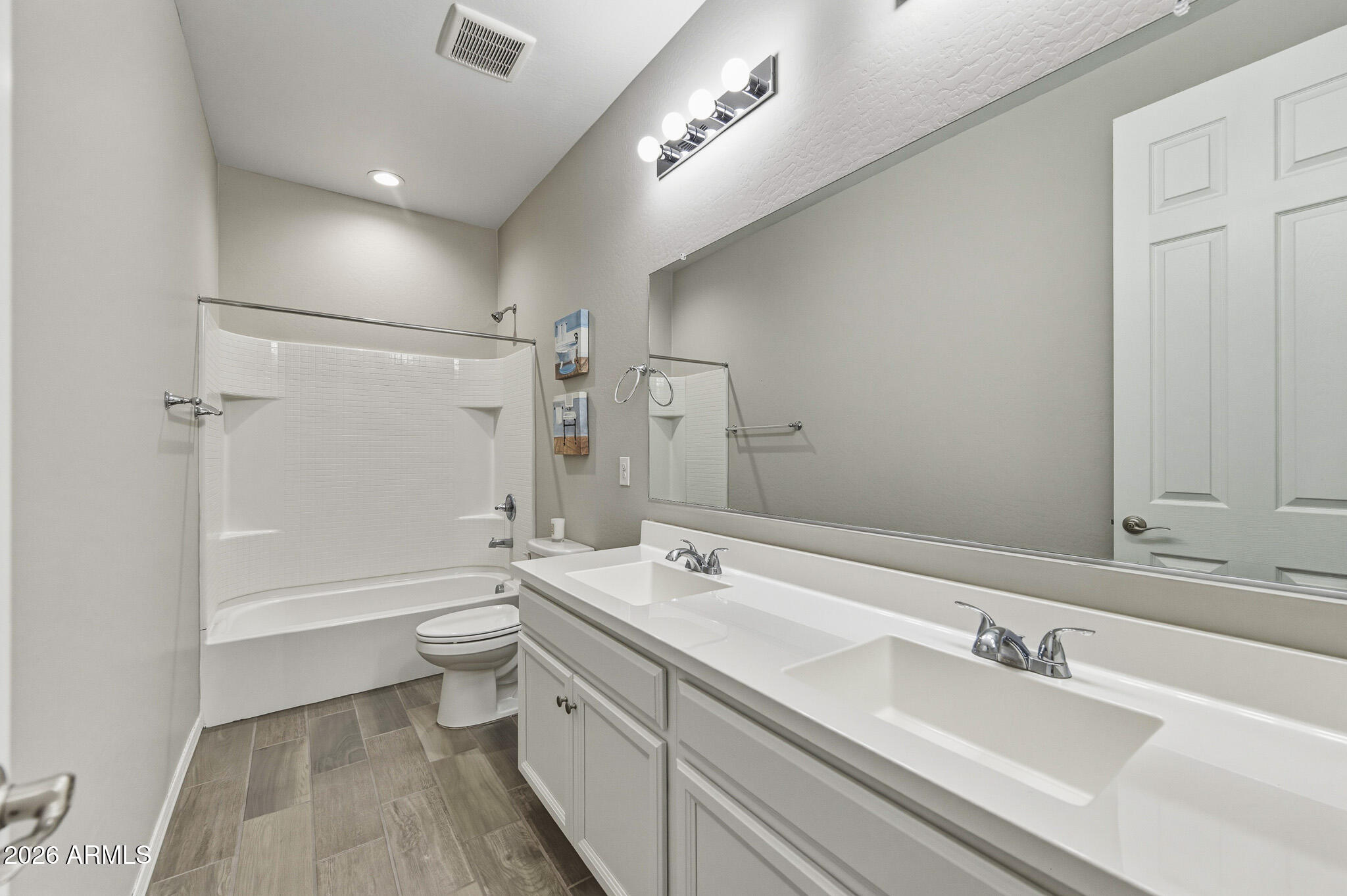 34 West Megan Street Gilbert, AZ 85233 - Photo 65 of 74 34 W Megan St-238