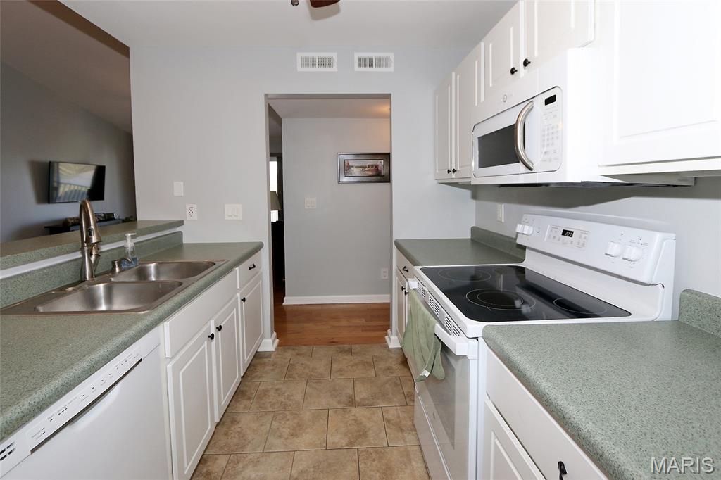 3605 Tracey Rich Rd Street, Unit 3C St. Louis, MO 63125 - Photo 14 of 24