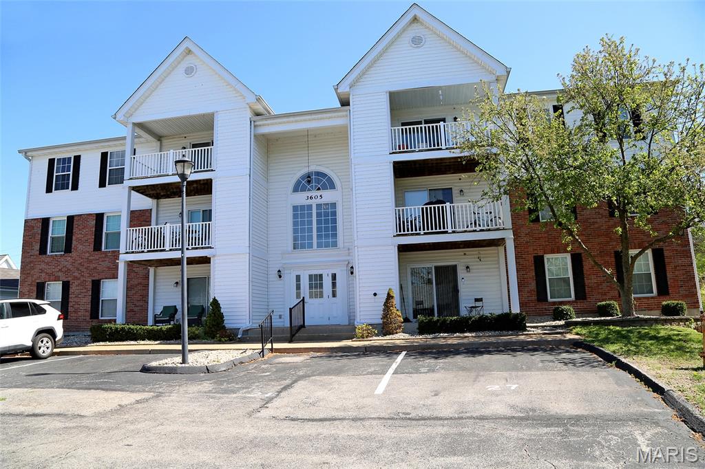 3605 Tracey Rich Rd Street, Unit 3C St. Louis, MO 63125 - Photo 3 of 24