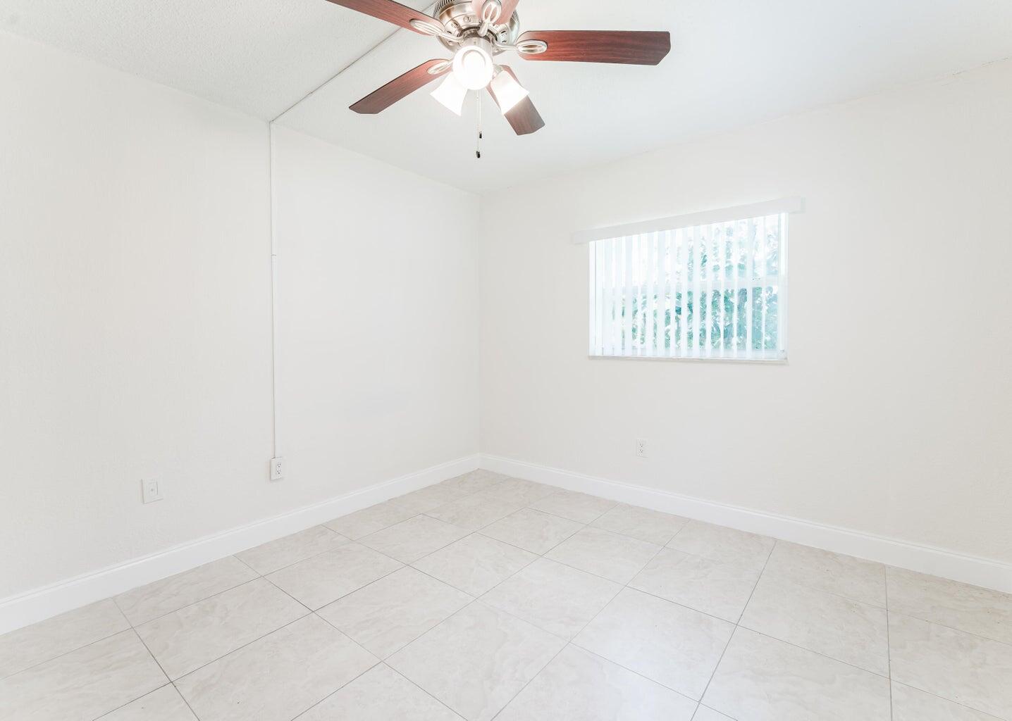 201 Southwest 7th Street, Unit 9 Boca Raton, FL 33432 - Photo 19 of 31 19