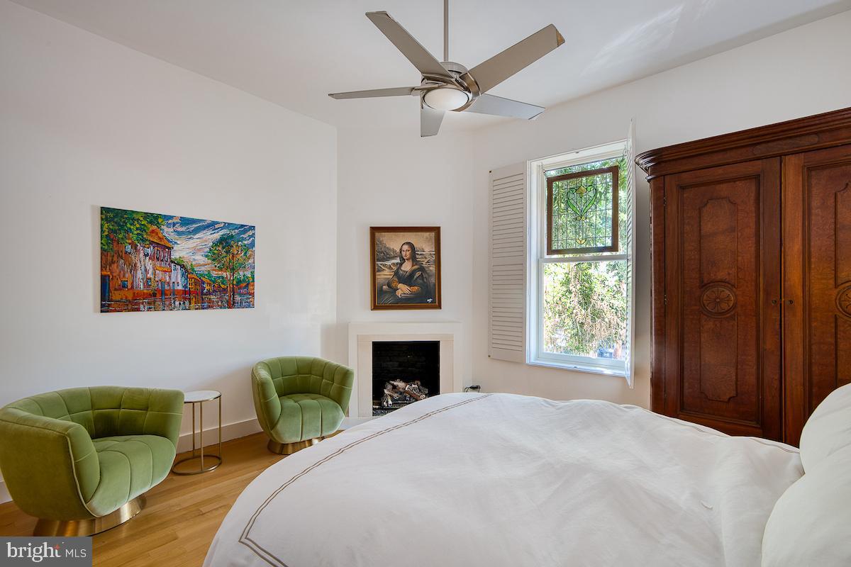 1516 R Street Northwest, Unit 2 Washington, DC 20009 - Photo 22 of 31 Large Bedroom