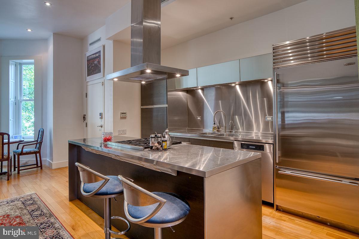 1516 R Street Northwest, Unit 2 Washington, DC 20009 - Photo 5 of 31 Eat in Kitchen