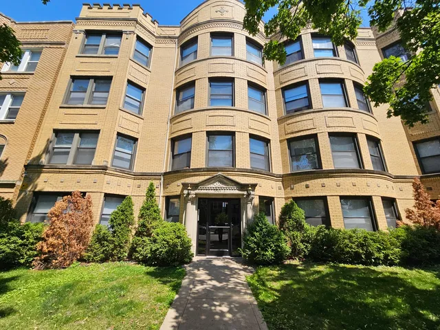 $1,400 | 5507 North Campbell Avenue, Unit 3N, Chicago, IL 60625