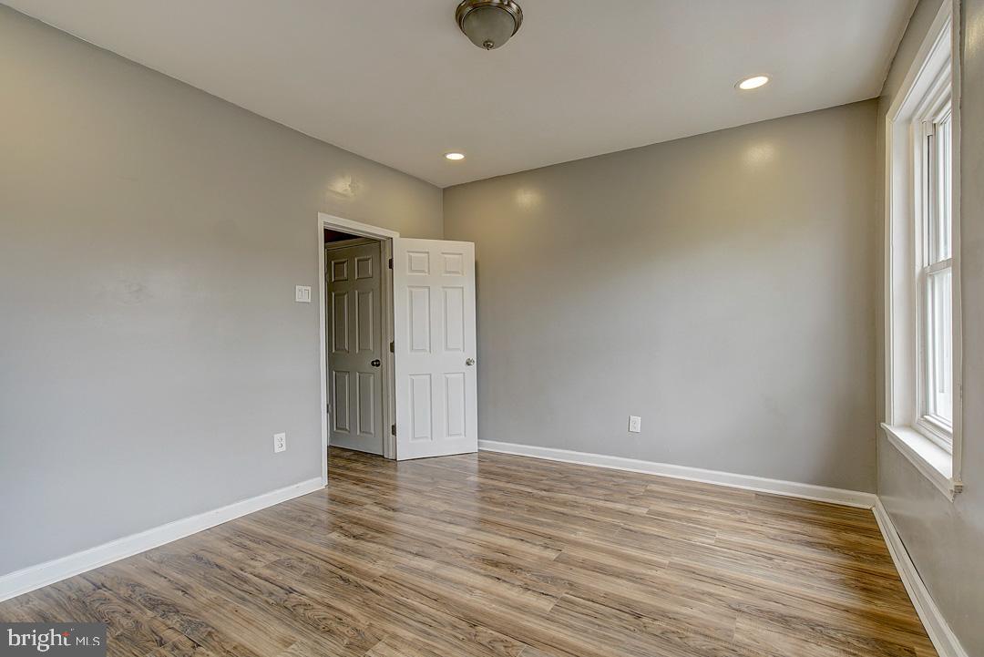 2324 Fernon Street Philadelphia, PA 19145 - Photo 14 of 31