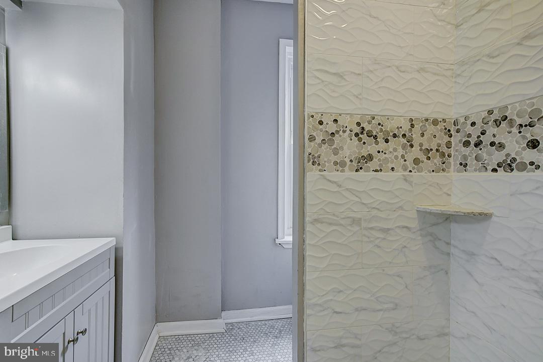 2324 Fernon Street Philadelphia, PA 19145 - Photo 17 of 31