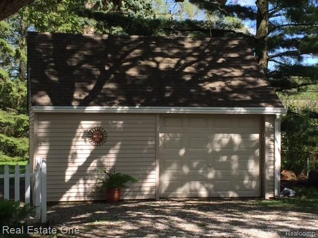 3301 Emmons Avenue Rochester Hills, MI 48307 - Photo 16 of 19