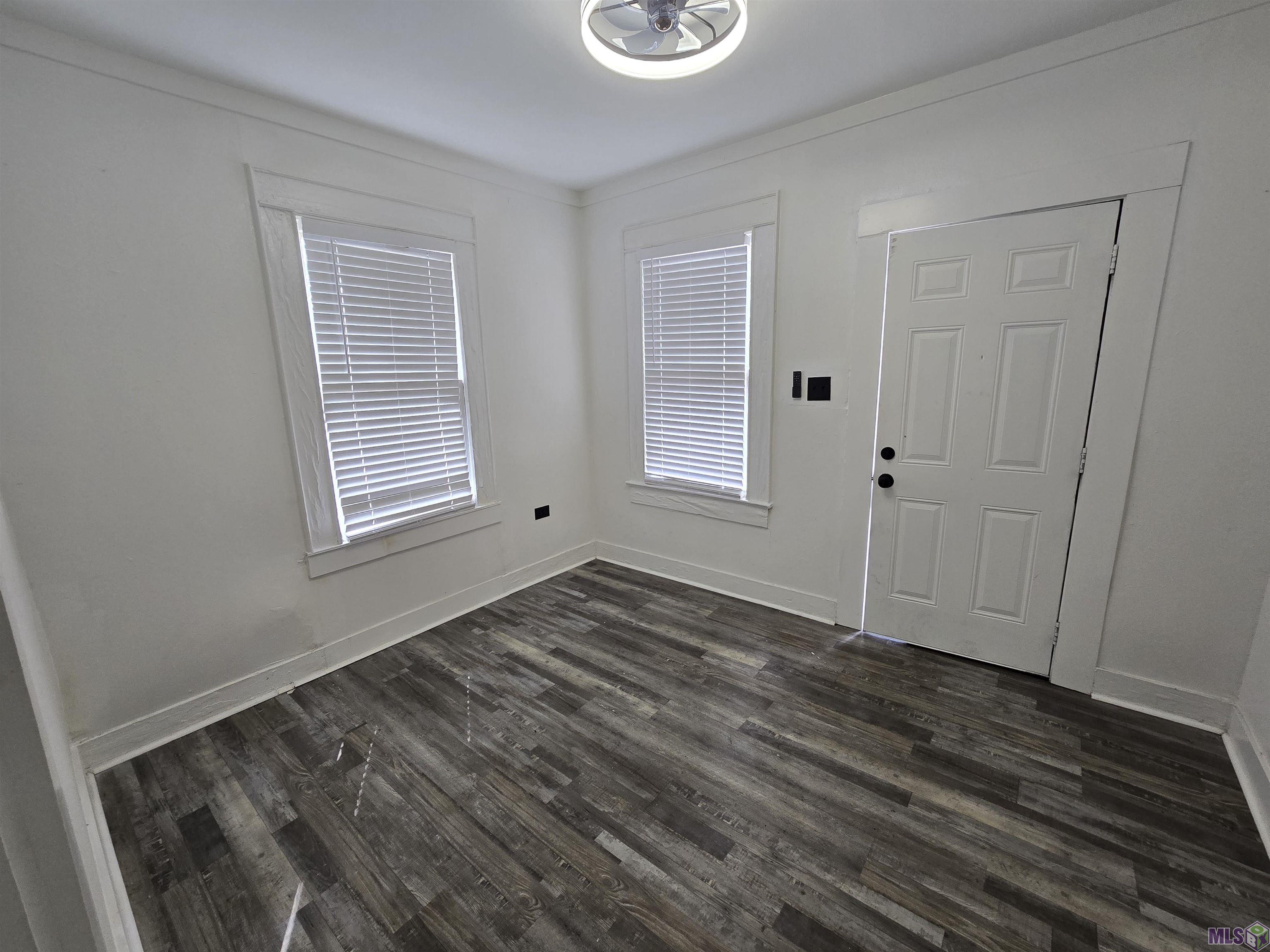 2920 Sherwood Street, Unit E Baton Rouge, LA 70805 - Photo 2 of 2 Living Room