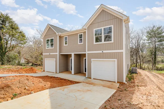 $389,900 | 126 East Bell Street, Statesville, NC 28677