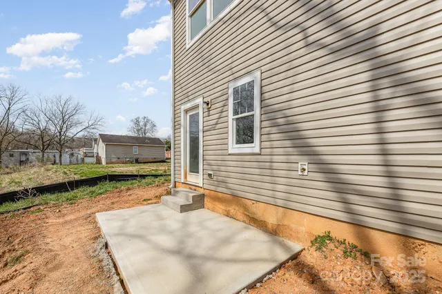 $389,900 | 126 East Bell Street, Statesville, NC 28677