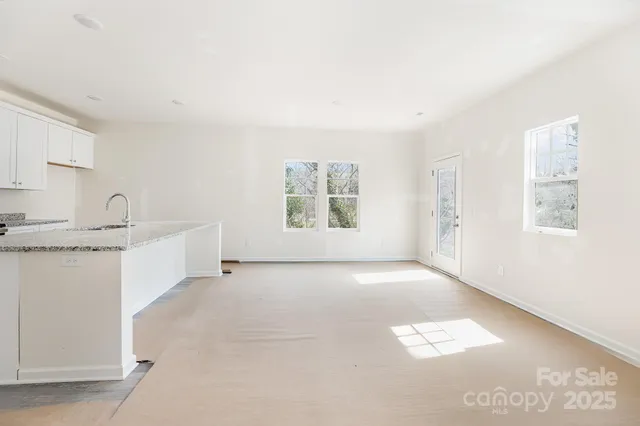 $389,900 | 126 East Bell Street, Statesville, NC 28677