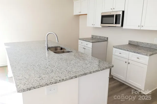 $389,900 | 126 East Bell Street, Statesville, NC 28677