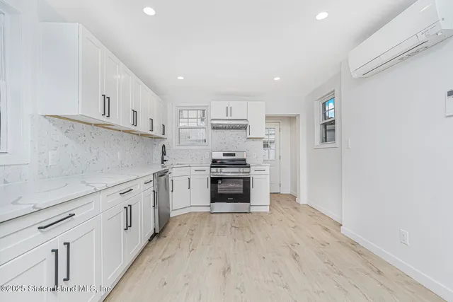 $959,000 | 5396 Arthur Kill Road | Tottenville