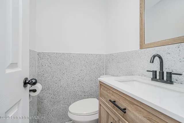 $959,000 | 5396 Arthur Kill Road | Tottenville