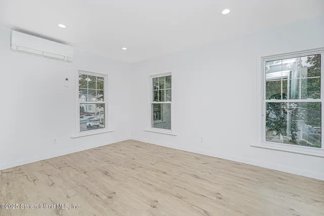 $959,000 | 5396 Arthur Kill Road | Tottenville