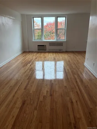 $1,800 | 610 Waring Avenue, Unit 5G | Bronxwood