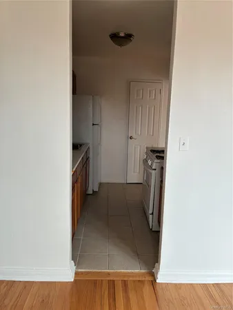 $1,800 | 610 Waring Avenue, Unit 5G | Bronxwood