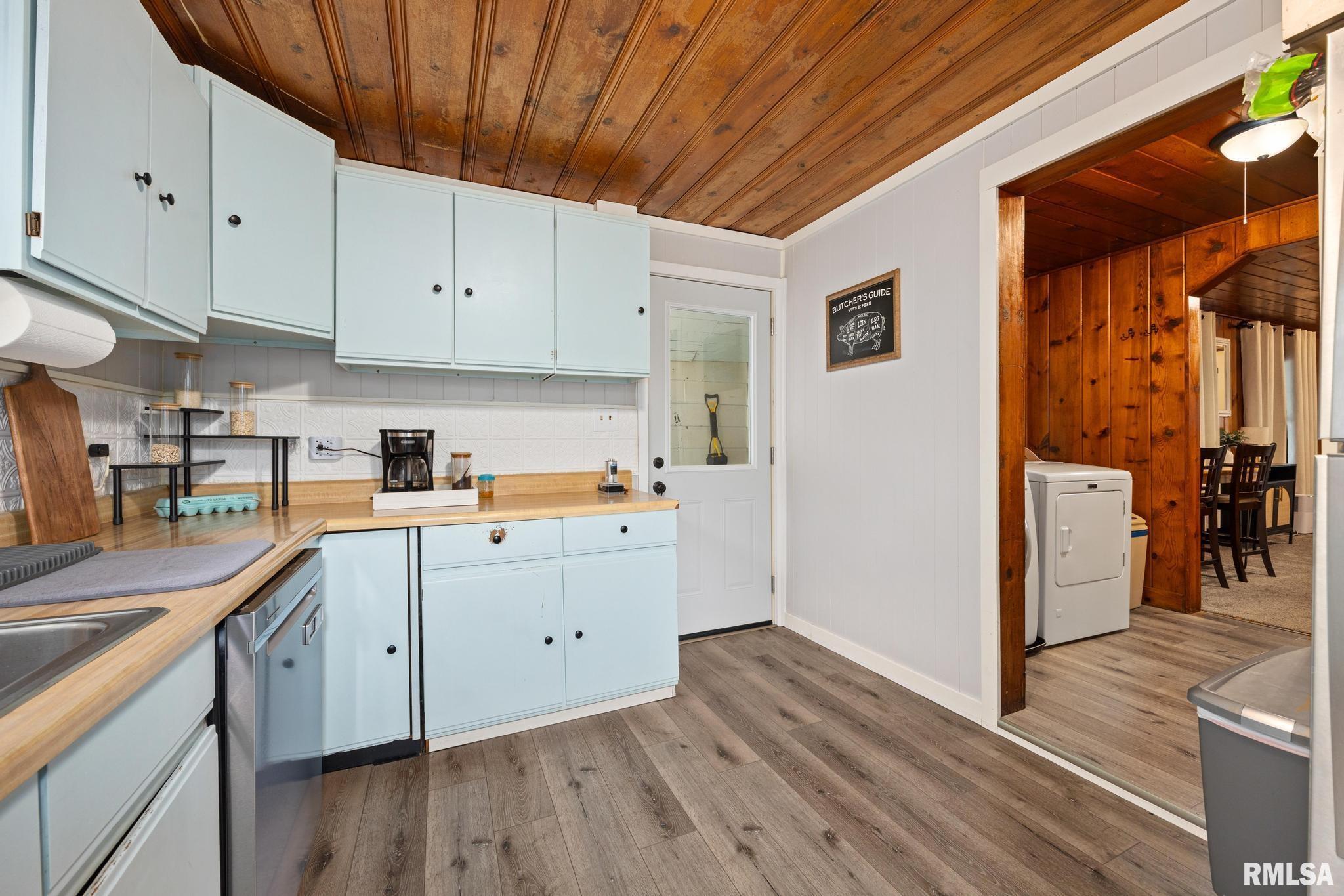 1487 Spring Bay Road East Peoria, IL 61611 - Photo 17 of 30 Gallery Image 17