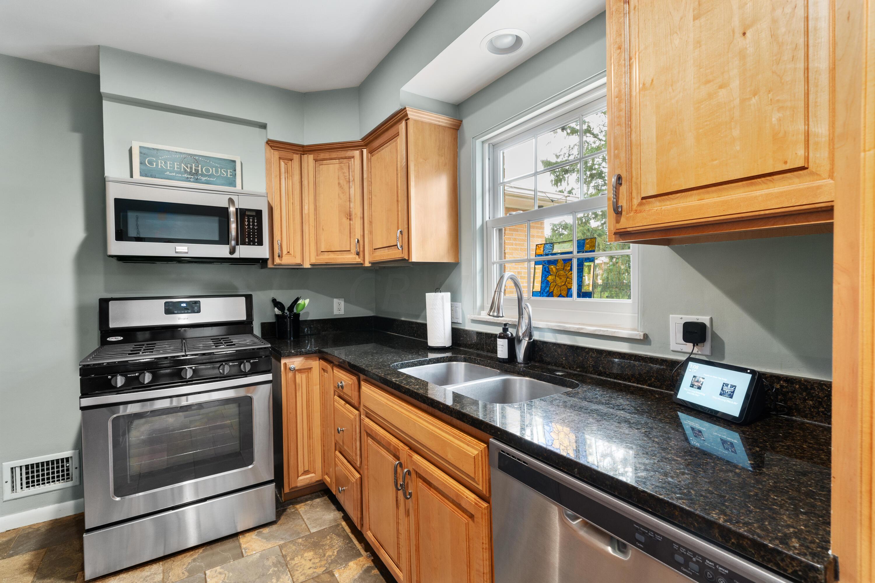 3109 Edgefield Road Columbus, OH 43221 - Photo 8 of 35 Kitchen with Granite Countertops & New Appliances