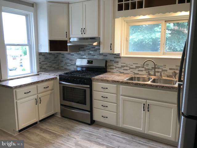 320 Hanover Road York, PA 17408 - Photo 11 of 42 Gallery Image 11