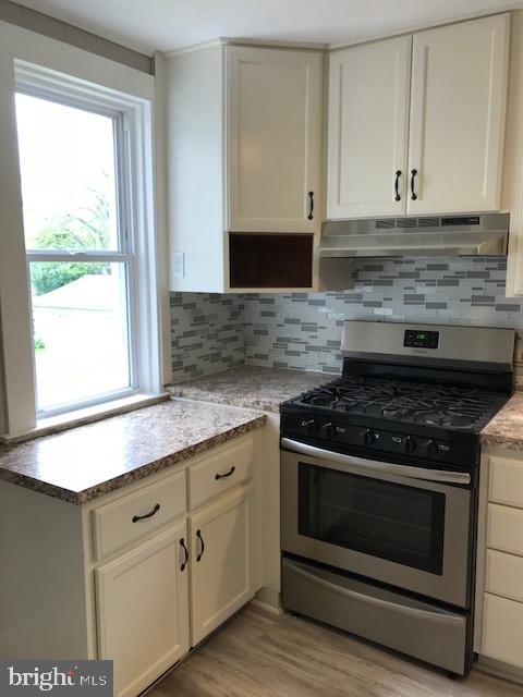 320 Hanover Road York, PA 17408 - Photo 12 of 42 Gallery Image 12