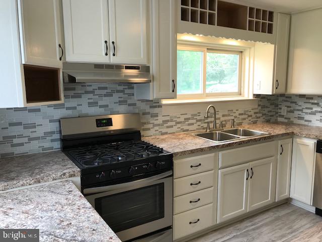 320 Hanover Road York, PA 17408 - Photo 13 of 42 Gallery Image 13