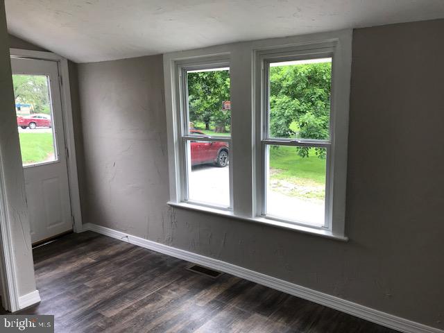 320 Hanover Road York, PA 17408 - Photo 20 of 42 Gallery Image 20