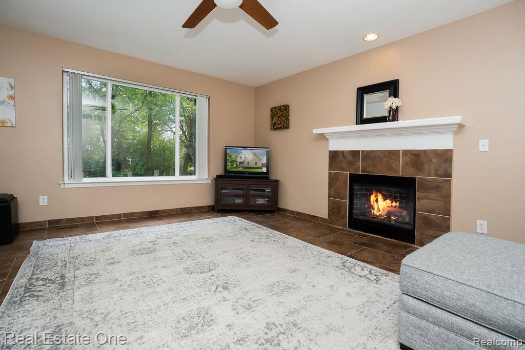 2817 Long Meadow Lane Rochester Hills, MI 48307 - Photo 20 of 57