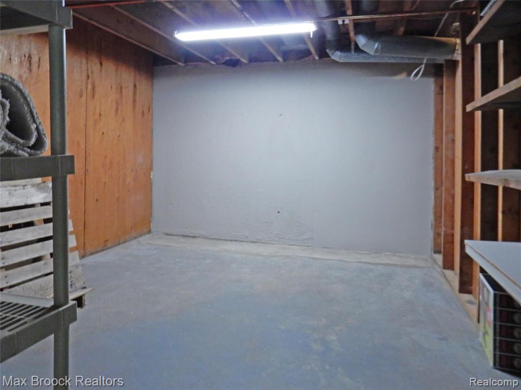 801 West Long Lake Road, Unit 2 Bloomfield Hills, MI 48302 - Photo 19 of 19