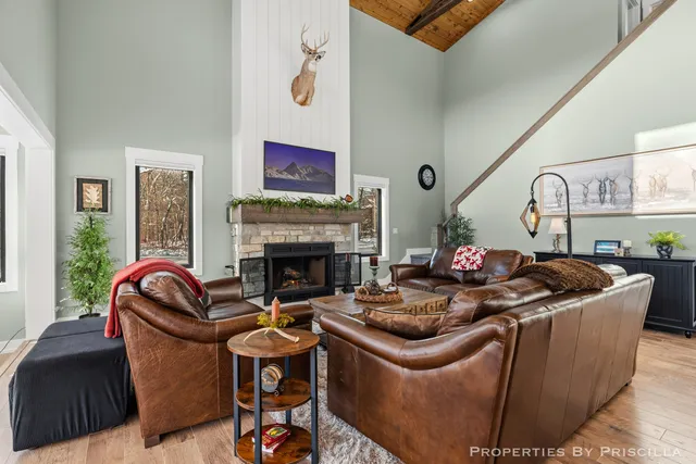 $1,500,000 | 3008 East Upper Field Trail, Newaygo, MI 49337