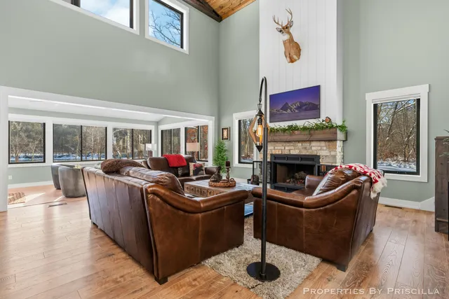 $1,500,000 | 3008 East Upper Field Trail, Newaygo, MI 49337