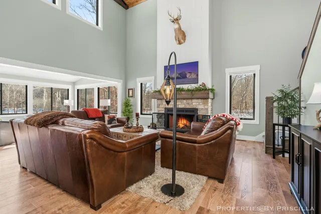 $1,500,000 | 3008 East Upper Field Trail, Newaygo, MI 49337