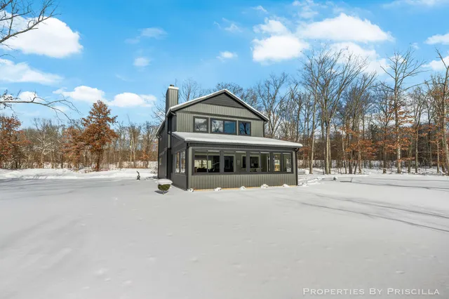 $1,500,000 | 3008 East Upper Field Trail, Newaygo, MI 49337