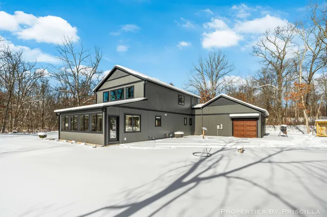 $1,500,000 | 3008 East Upper Field Trail, Newaygo, MI 49337